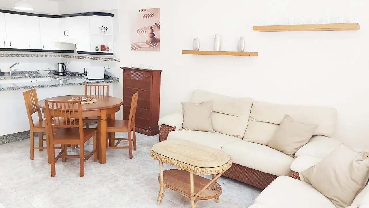 Centric 2 Bedrooms Apartment Near To The Beach - By Tenerifehints El Medano